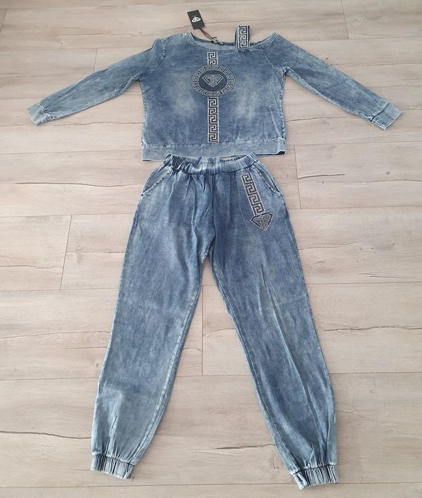 Niepowtarzalny dres komplet r 40