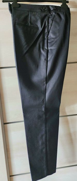 Брюки женские MANGO,новые,цвет черный