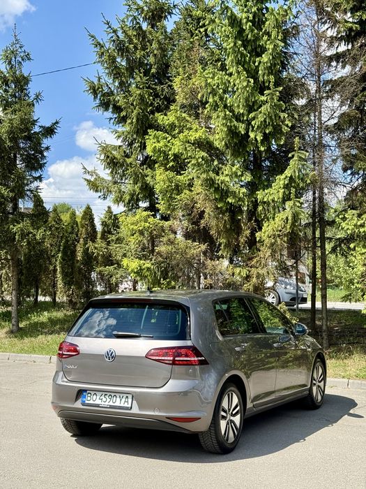Volkswagen e-Golf 2016 VIN WVWZZZAUZHW901650 фото оголошення 8 з 17