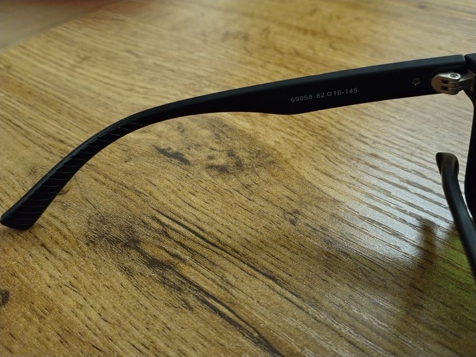 Okulary w stylu Prada