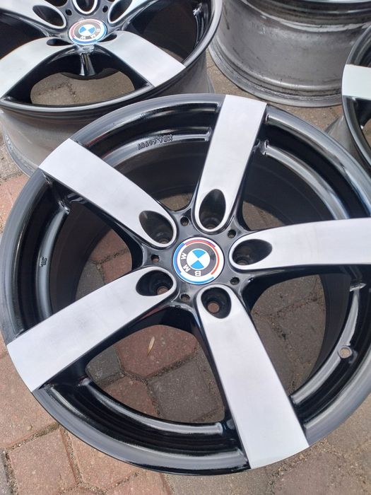 Felgi Aluminiowe BMW 17" 5x120 8J ET30