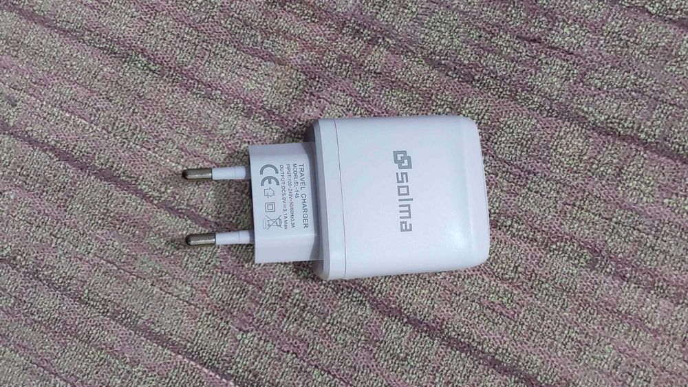 Зарядное устройство 3.1А 2USB слота Solma хорошее новое