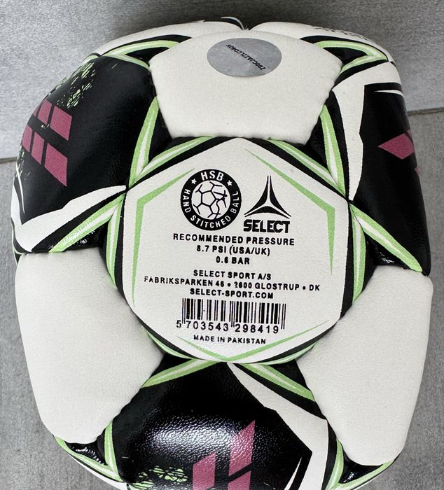 Новий М'яч футзальний Select FUTSAL ATTACK v22