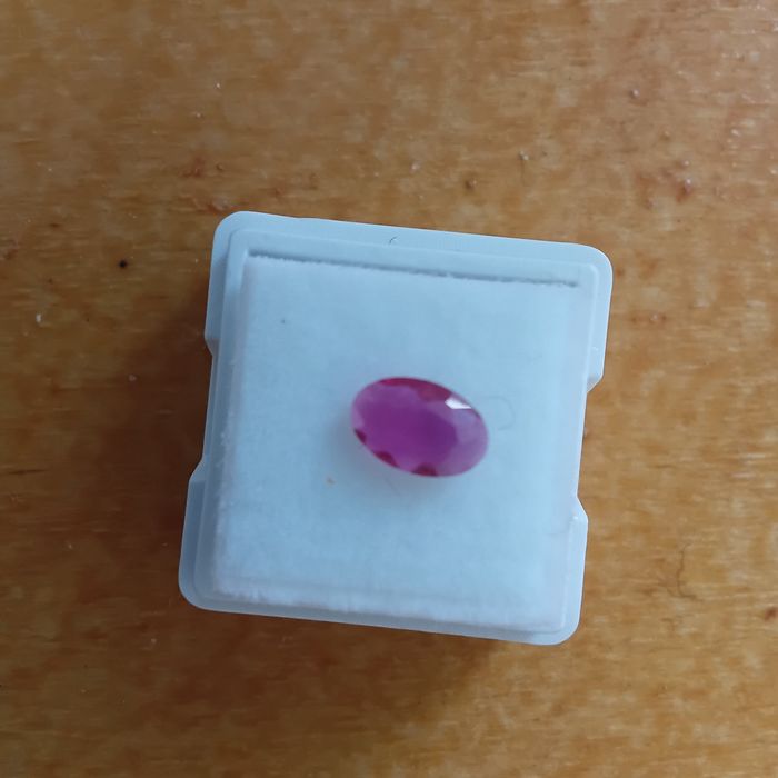 Rubi Natural com Certificado. Exclusividade e Elegância