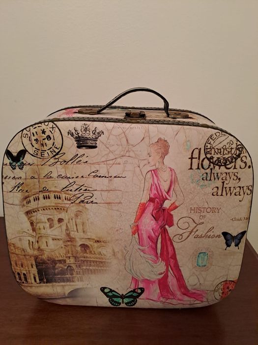 Mala/baú em couro vintage