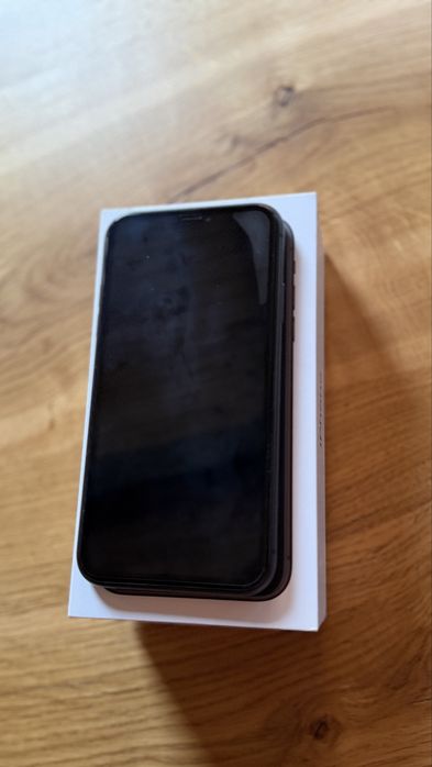 Iphone 11 64gb б/в