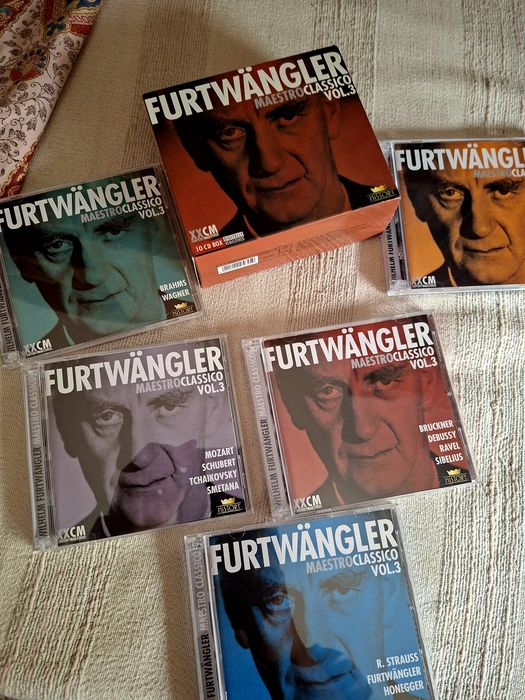 Caixa Maestro Wilhelm Furtẅangler 10 cds Orq. Berlim Leiria