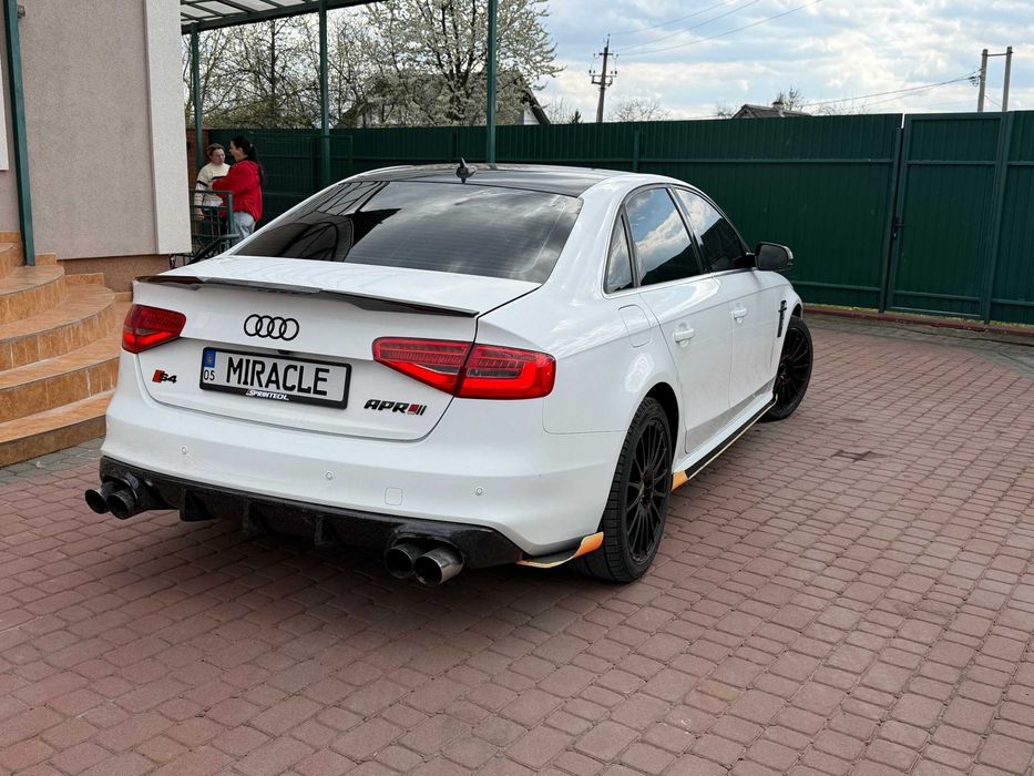 Audi A4 2015 VIN WAUFFAFLXFN043205 фото оголошення 10 з 24