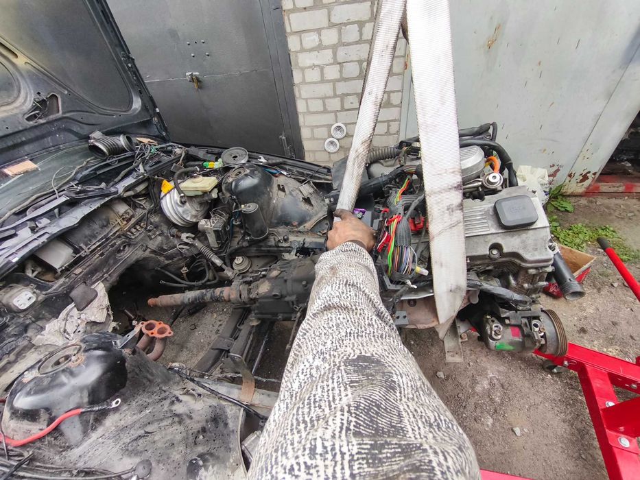 Двигун бмв М43б18