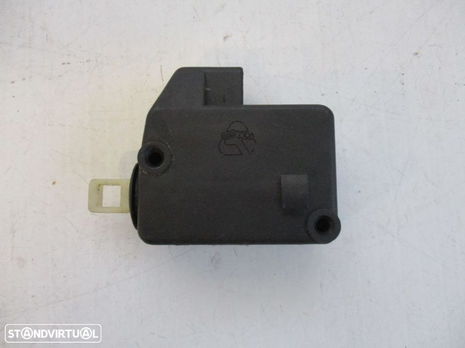 Pistola / mecanismo fecho mala Peugeot 206