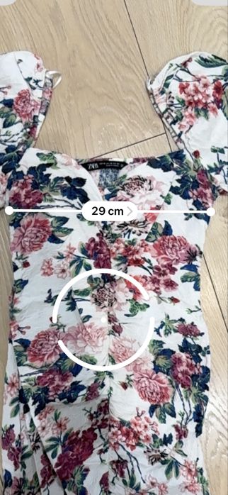 sukienka mini w kwiaty z Zary