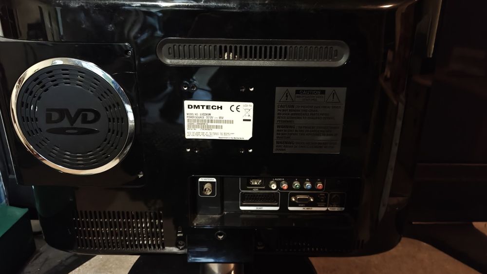 Telewizor DMTECH 22 cale