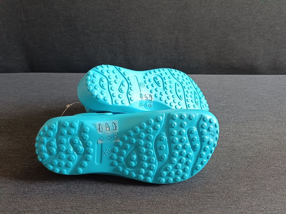 NOWE Klapki ogrodowe, na basen tzw Crocsy dziewczęce roz. 34