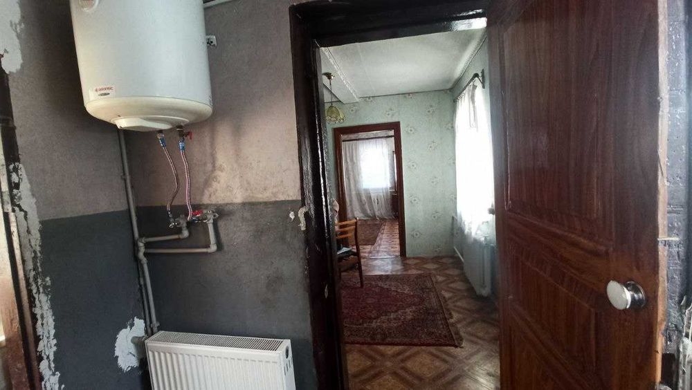 Невеликий будинок на 3 кім. в Малій Данилівці, з газом та зручностями.