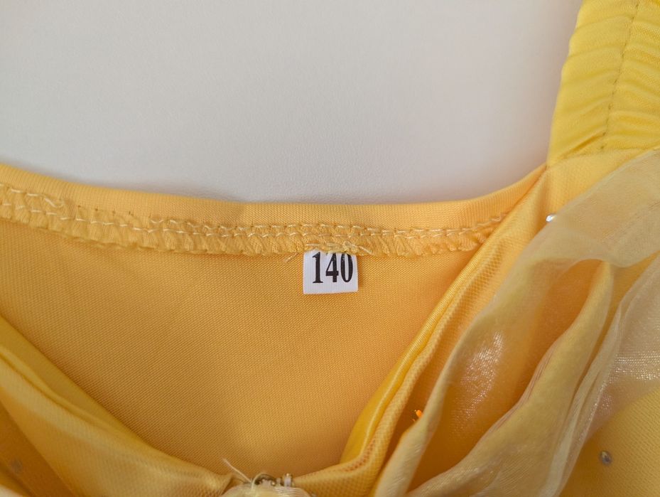 Сукня принцеси Бель. На 6-8-9-10 років. 140 розмір