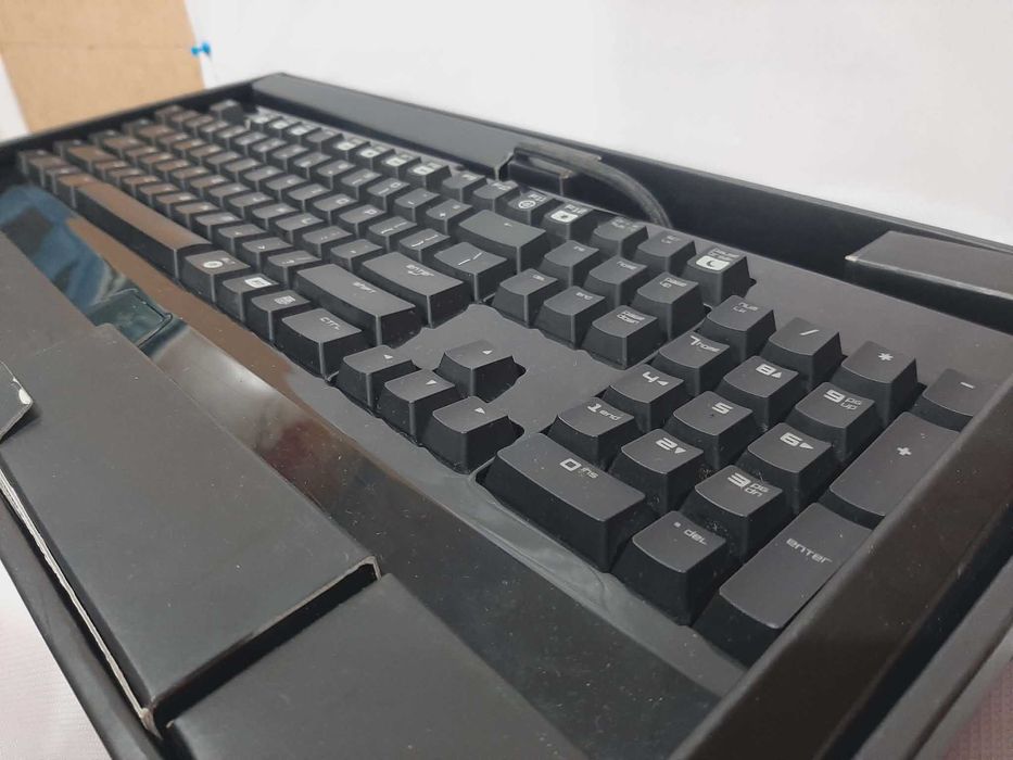 Klawiatura gamingowa Razer Black Window Ultimate
