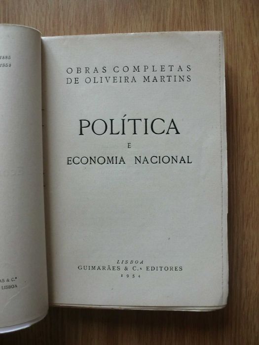 Política e Economia Nacional de Oliveira Martins