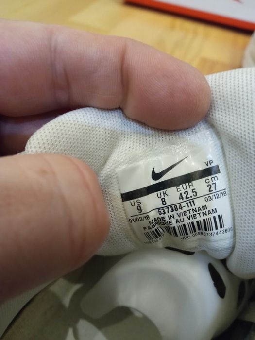 Продам мужские кожаные демисезонные оригинал кроссовки Nike Air max 90