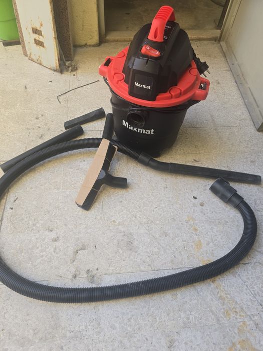 Aspirador Maxmat de 15L e 1100W