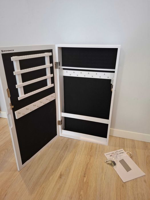 Szafka na biżuterię z lustrem ,wisząca,biała