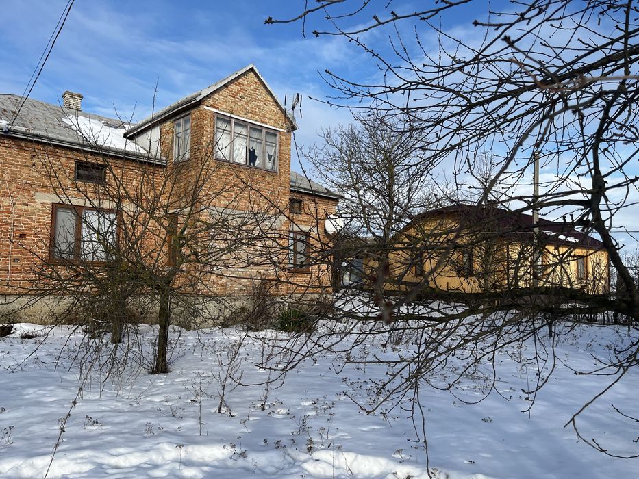 Цегляний будинок!