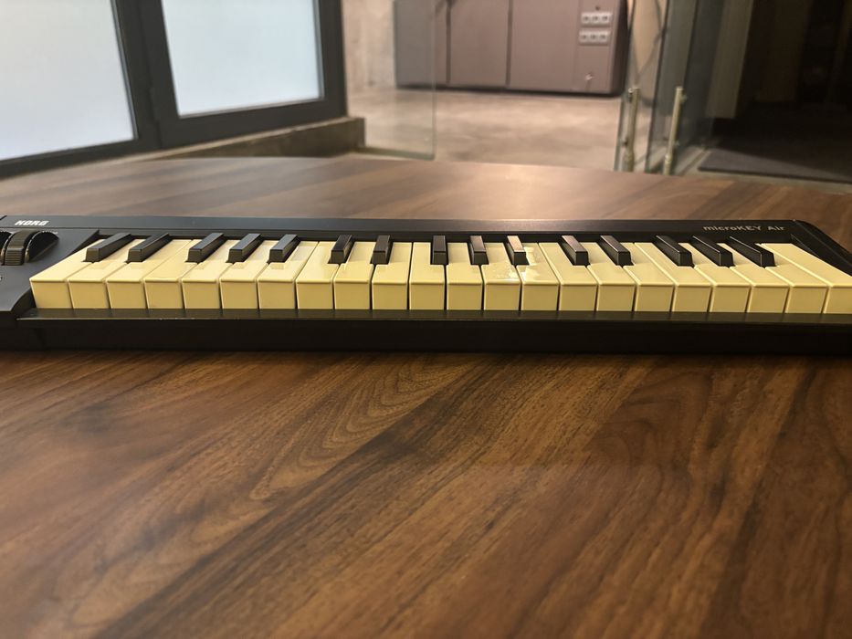 Teclado midi Korg MicroKEY 37