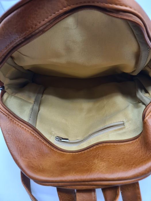 Mochila de senhora nova