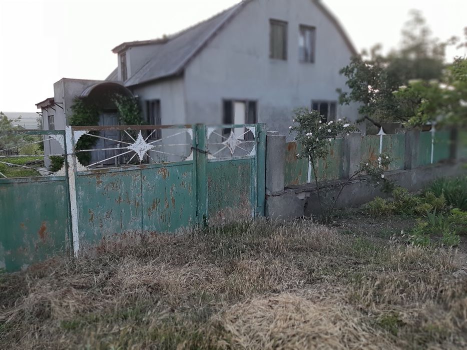 Продам участок с незавершеным строением