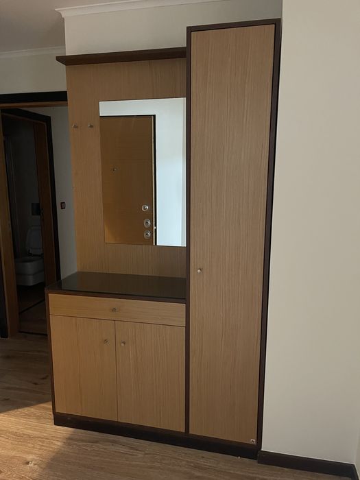 Armário Hall / Vassoureiro