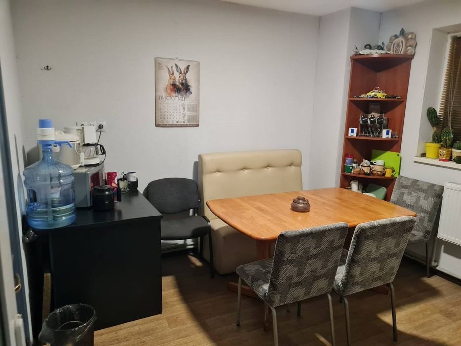 Без комісії!Здам кабінет 10 м2 по вулиці Центральна 1