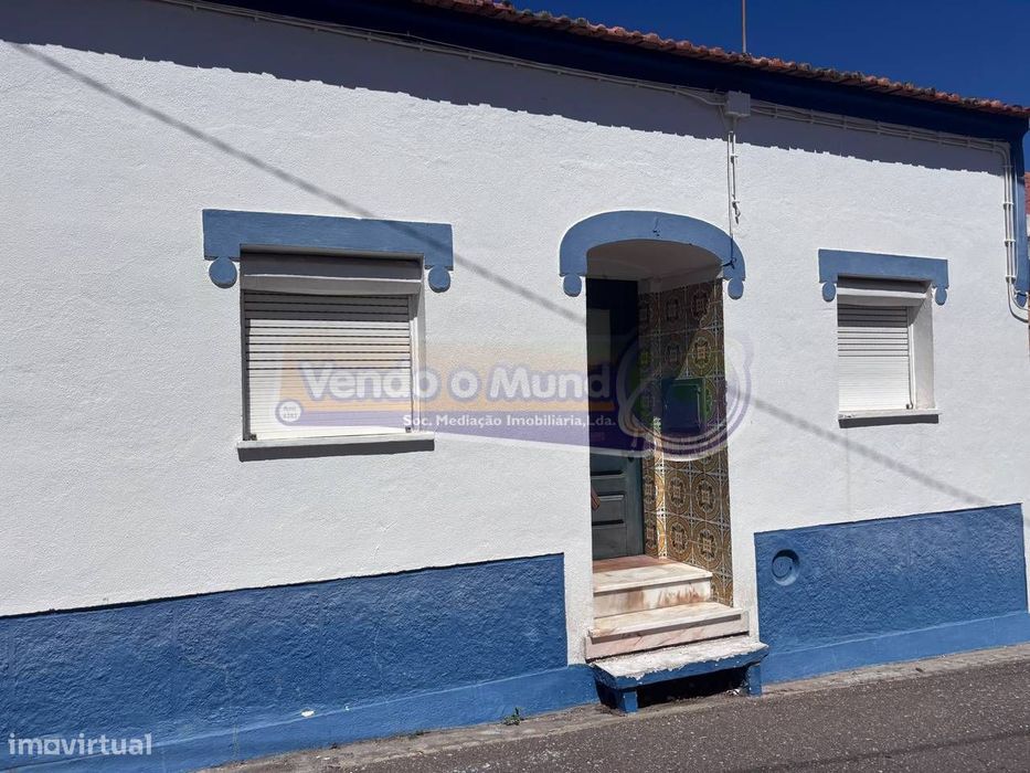 Moradia T2 + 1 em Mora (MOR104)