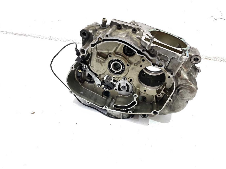 Suzuki Dr 650 600 Kartery lewy prawy części