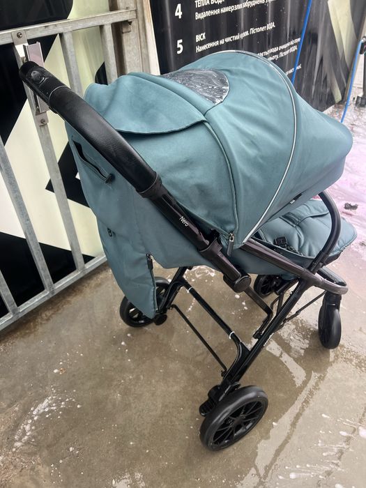 Прогулянкова коляска Carrello Nero