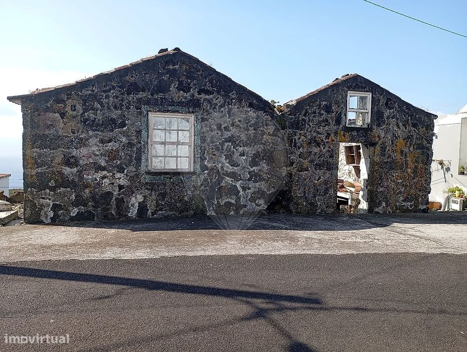 Moradia T2 para venda