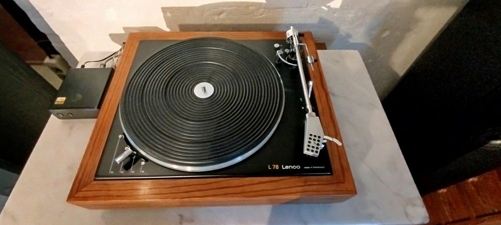 Gira discos Lenco L78