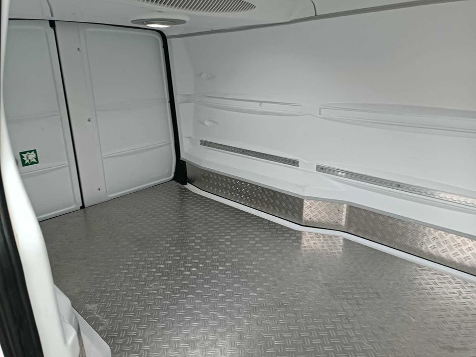 Mercedes -Benz VITO 119 CDI 64000 km. IZOTERMA z zabudową KERSNER 0 st