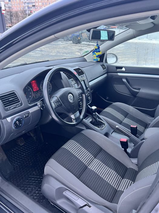 Volkswagen Golf пʼятого покоління