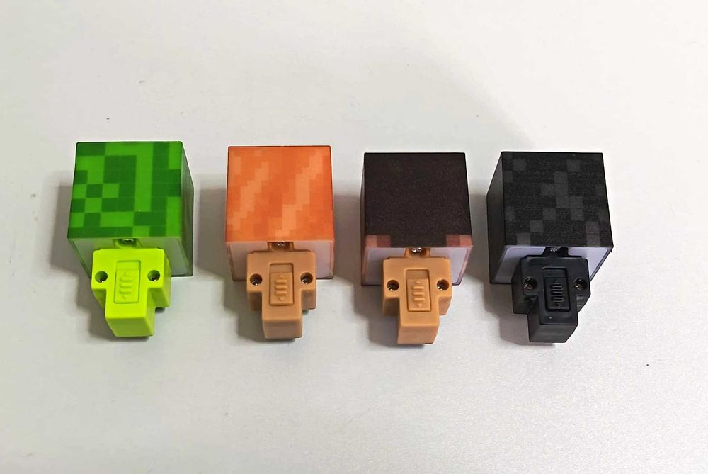 Porta-chaves Minecraft com luz (4 unidades)