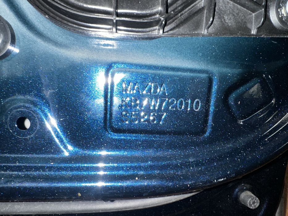 Двері задні права  для Mazda CX-5 2017-2025 оригінал колір 42m