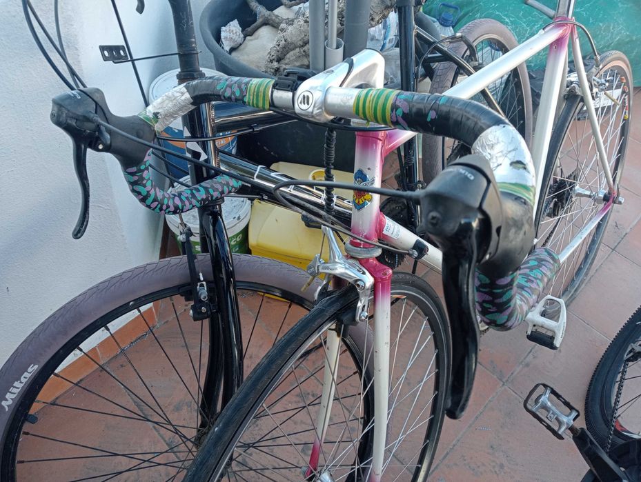 Bicicletas para reparação ou peças