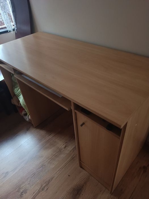 Biurko używane w bardzo dobrym stanie