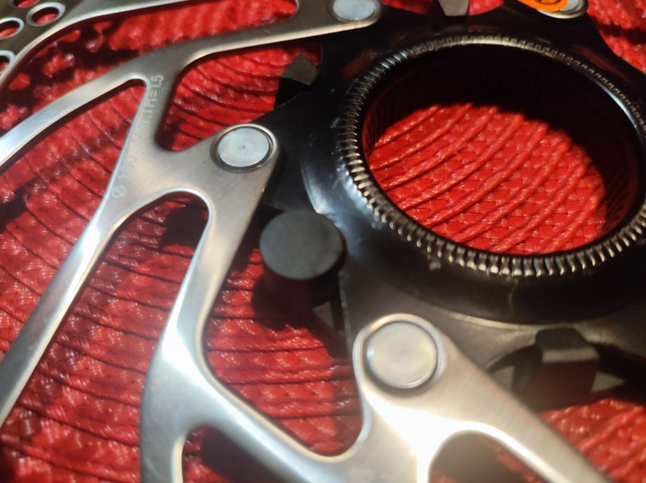 Disco Shimano  RT-EM300 CL 180mm