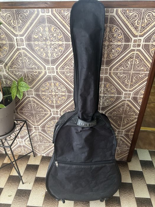 Violão semi novo