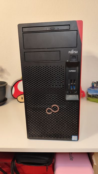 Надійний фірмовий ПК Fujitsu Esprimo P557 / Core i3-7100 / 8GB DDR4