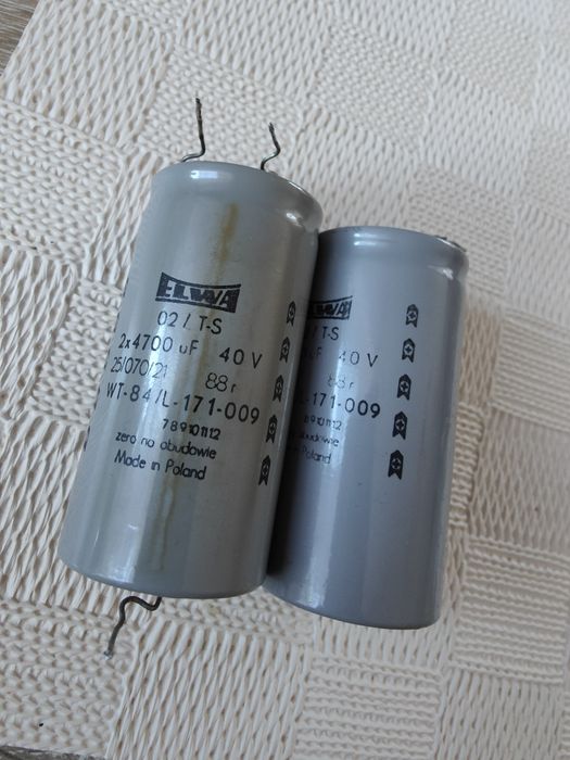 Radmor 5412  kondensator 2x4700qF/40v
