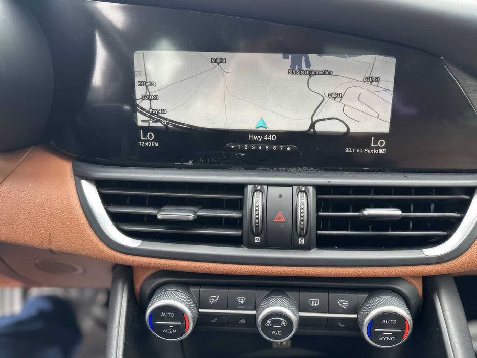 Alfa Romeo Giulia      2018