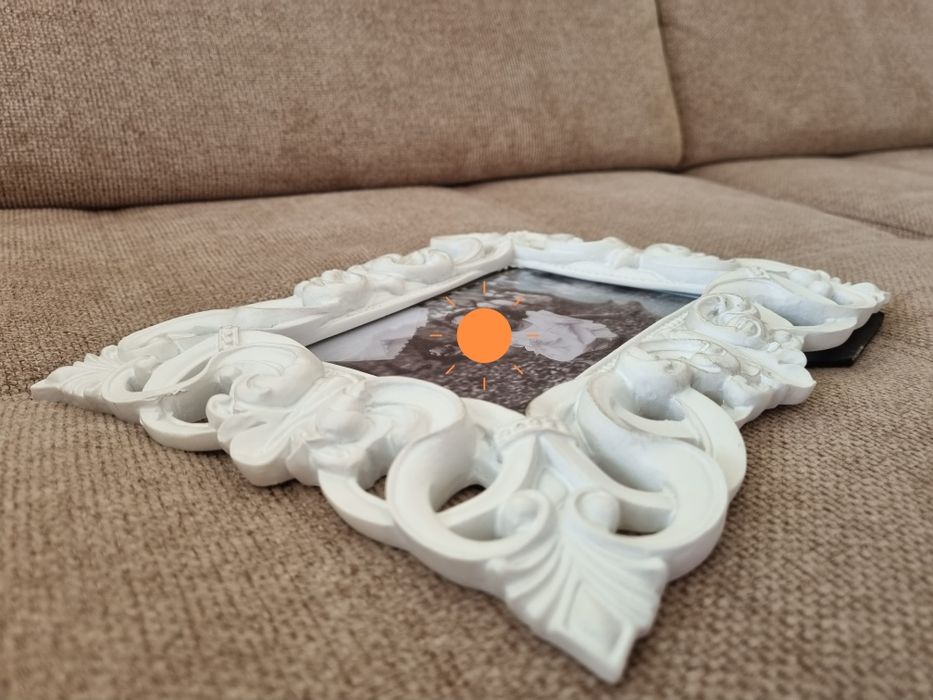 Moldura branca com relevo 25x20