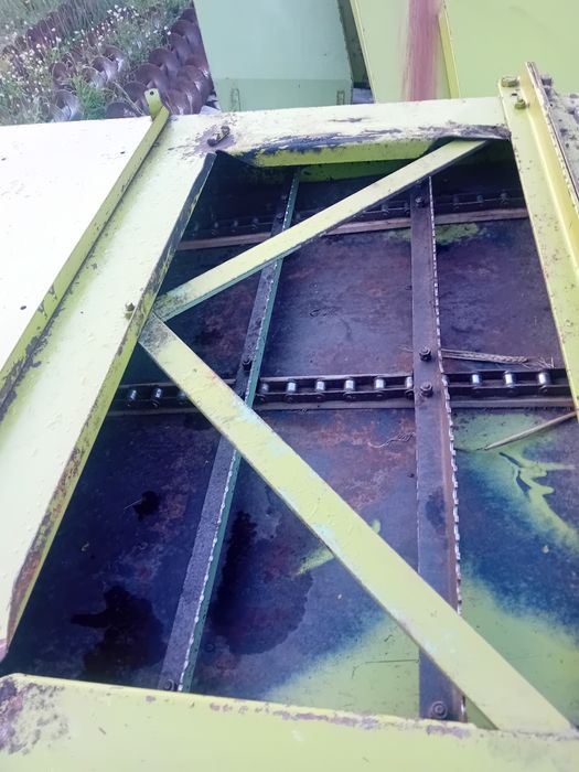 Gardziel podajnik pochyły sieczkarnia  mercator  senator  claas