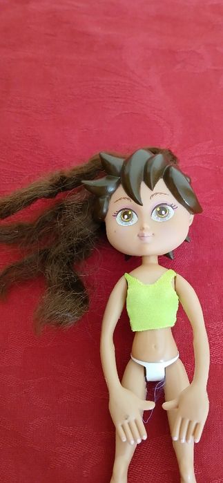 Boneca em bom.estado