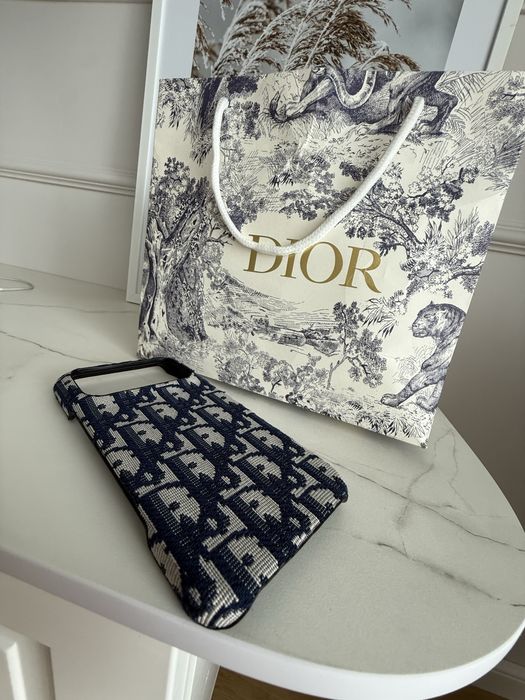 Etui DIOR na iPhone 17 Pro Max